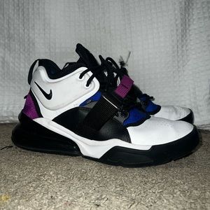 Nike Air Force 270 'White Purple'